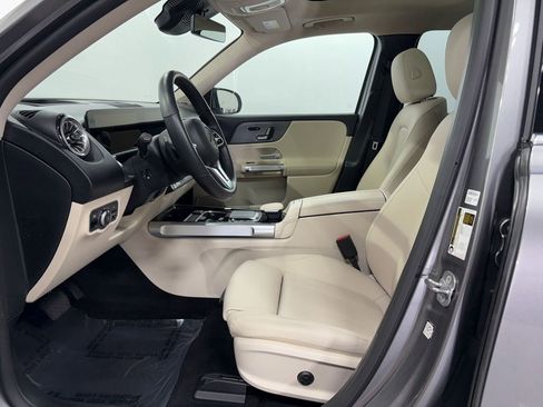 Certified 2023 Mercedes-Benz EQB 300 4MATIC w/ Pinnacle Package image 8