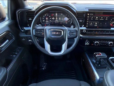 Used 2024 GMC Sierra 1500 Elevation image 6