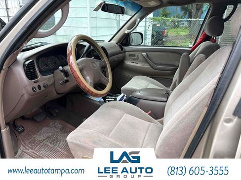 Used 2002 Toyota Sequoia SR5 AWD/4WD image 2
