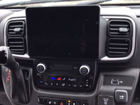 Used 2024 RAM ProMaster 2500 w/ Cold Weather Group image 12