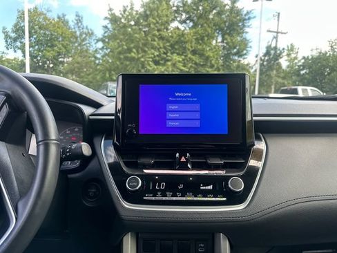 Certified 2024 Toyota Corolla Cross AWD Hybrid image 27