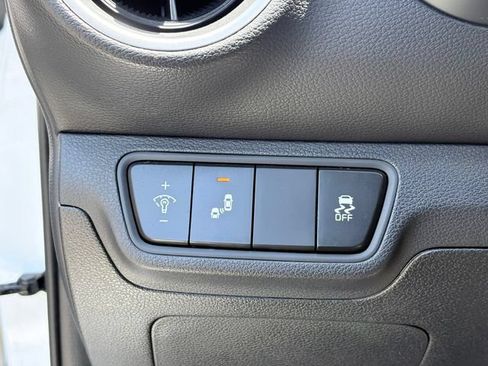 Used 2023 Kia Forte LXS w/ LXS Technology Package FWD image 21
