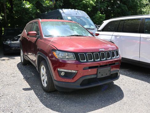 Used 2021 Jeep Compass Latitude w/ Convenience Group AWD/4WD image 1