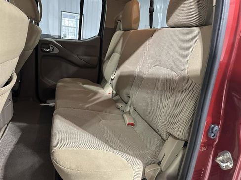 Used 2017 Nissan Frontier SV image 18