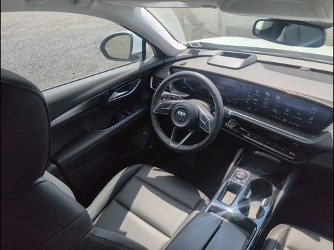 Used 2025 Buick Envision Preferred image 35