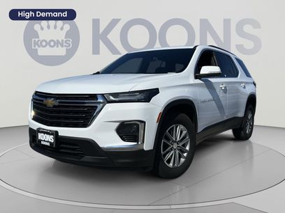 Used 2023 Chevrolet Traverse LT