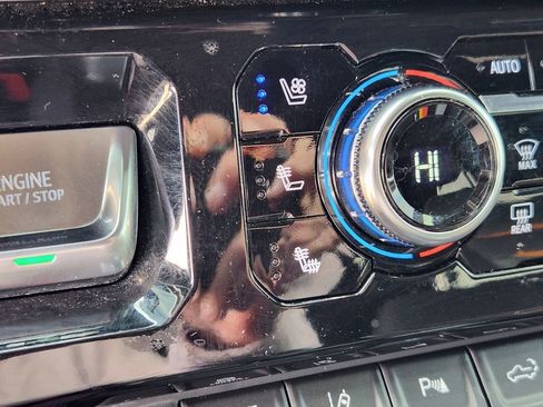 Used 2024 GMC Sierra 2500 AT4 w/ AT4 Premium Plus Package image 23