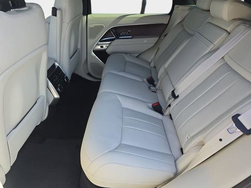 New 2026 Land Rover Range Rover SE AWD/4WD image 15