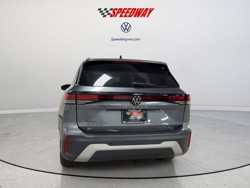 New 2026 Volkswagen Tiguan SE AWD/4WD image 7