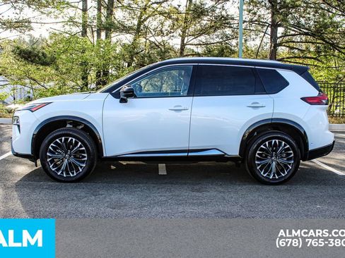 Used 2025 Nissan Rogue Platinum w/ Platinum Premium Package image 7