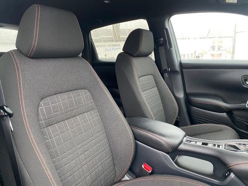 Used 2025 Honda HR-V Sport image 16