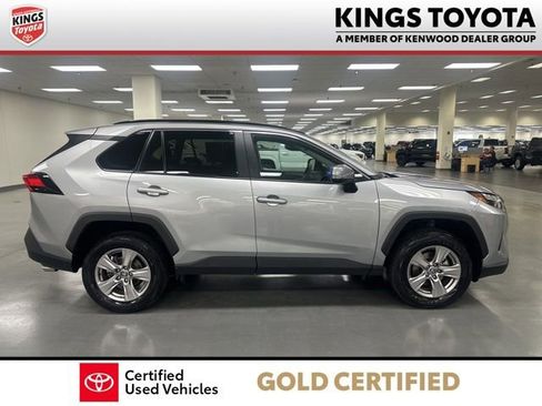 Used 2025 Toyota RAV4 XLE image 9