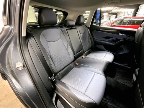 New 2026 Volkswagen Tiguan SE image 26