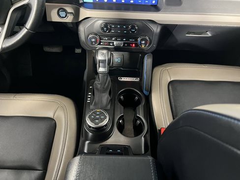 Used 2024 Ford Bronco Wildtrak image 16