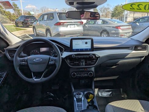 Used 2022 Ford Escape SE w/ SE Sport Appearance Package FWD image 10