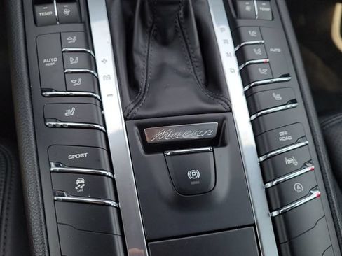 Used 2018 Porsche Macan S AWD/4WD image 16