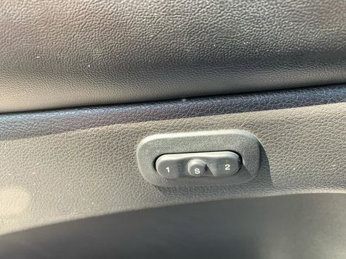 Used 2019 Jeep Grand Cherokee Limited image 22