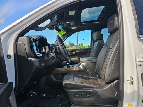 Certified 2024 Chevrolet Silverado 1500 High Country w/ Technology Package AWD/4WD image 29