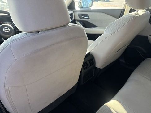 Used 2023 Nissan Rogue SV FWD image 25