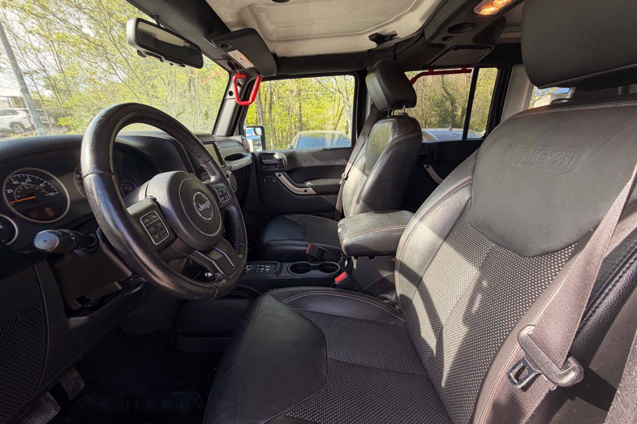 Used 2016 Jeep Wrangler Unlimited Sahara AWD/4WD image 11