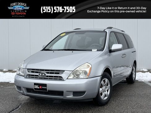 Used 2010 Kia Sedona LX image 1