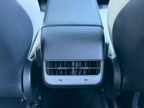 Used 2021 Tesla Model Y Long Range AWD/4WD image 49
