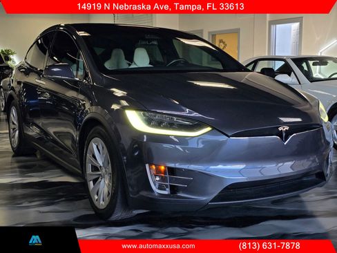 Used 2017 Tesla Model X 75D image 10