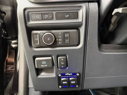 Used 2022 Ford F150 Lariat AWD/4WD image 19