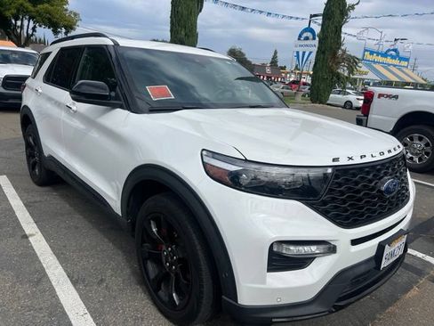 Used 2022 Ford Explorer ST AWD/4WD image 4
