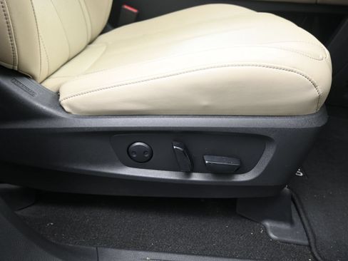 Used 2023 INFINITI QX60 Luxe w/ Performance Audio Package FWD image 16