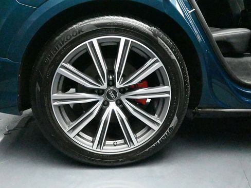 Used 2022 Audi SQ8 Prestige AWD/4WD image 16