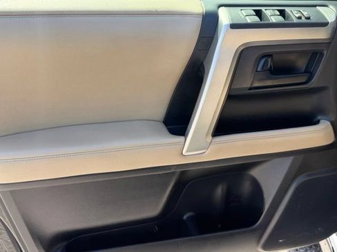 Used 2013 Toyota 4Runner Limited RWD image 12