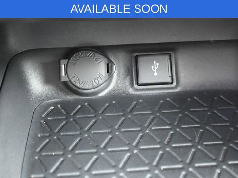 Used 2022 Toyota RAV4 XLE Premium AWD/4WD image 25