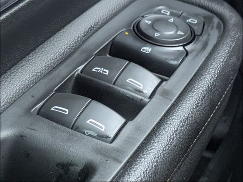 Used 2022 GMC Terrain SLT w/ Tech Package FWD image 29