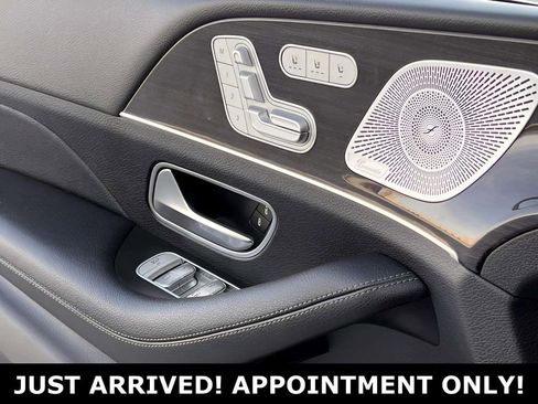 Used 2020 Mercedes-Benz GLS 450 4MATIC image 30