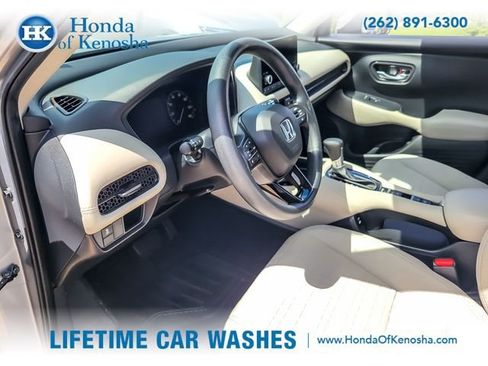 Used 2024 Honda HR-V LX image 9