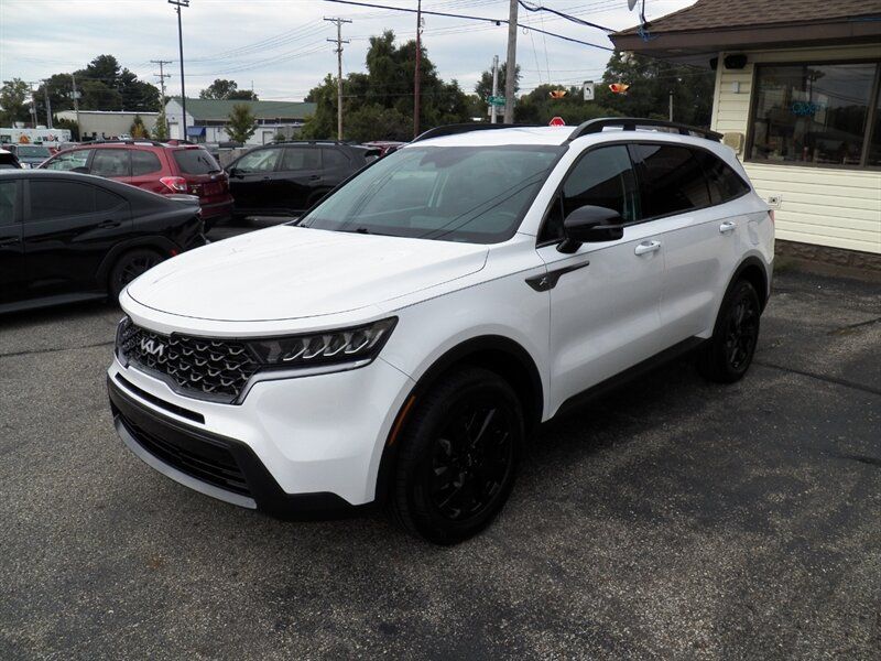 Used 2022 Kia Sorento S AWD/4WD image 2