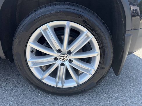 Used 2016 Volkswagen Tiguan SE AWD/4WD image 12