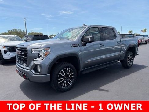 Used 2022 GMC Sierra 1500 AT4 w/ AT4 Premium Package AWD/4WD image 3