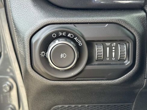 Used 2020 Jeep Wrangler Unlimited Sport image 45