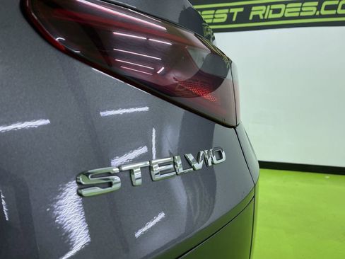 Used 2018 Alfa Romeo Stelvio AWD image 14
