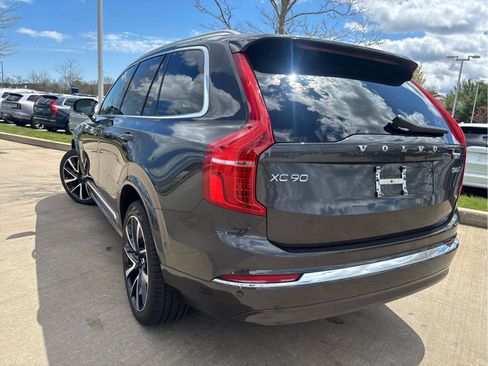 Used 2023 Volvo XC90 B6 Plus AWD/4WD image 4