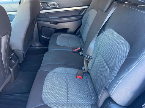 Used 2019 Ford Explorer XLT w/ Equipment Group 201A image 12