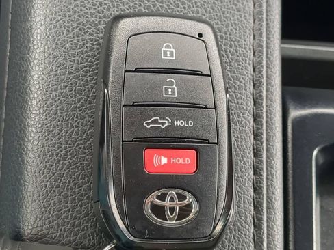 Used 2024 Toyota Tundra Limited AWD/4WD image 26