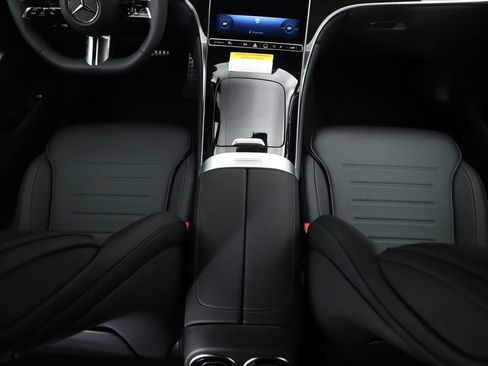 Used 2026 Mercedes-Benz GLC 300 4MATIC image 17