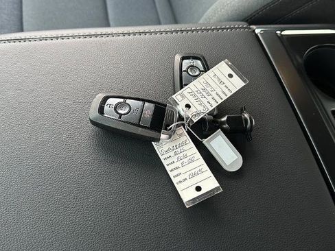 New 2025 Ford F150 Lightning XLT image 39