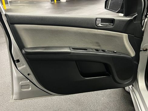 Used 2012 Nissan Sentra 2.0 SR FWD image 14