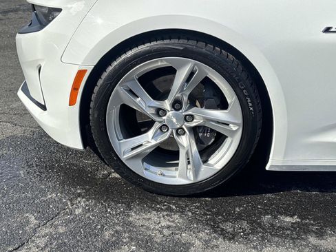 Used 2021 Chevrolet Camaro LT image 28