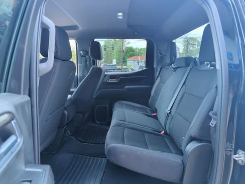 Used 2022 Chevrolet Silverado 1500 LT AWD/4WD image 23