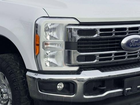 Used 2023 Ford F250 XLT AWD/4WD image 5